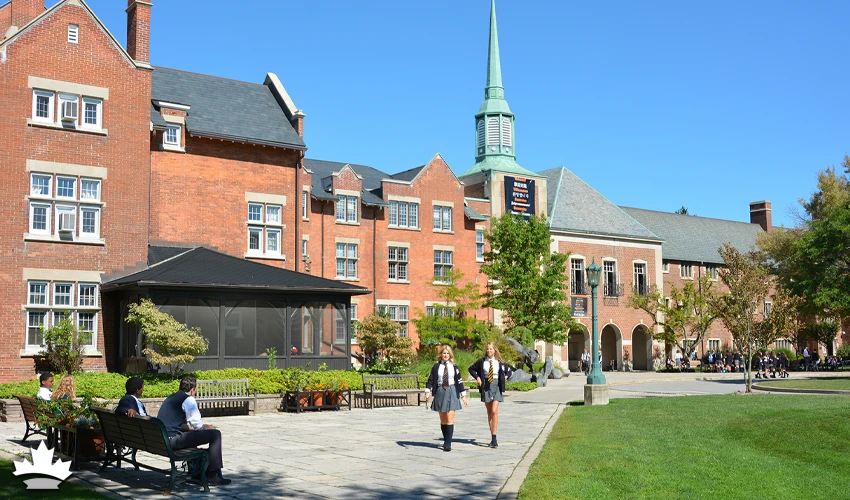 بهترین دبیرستان‌ کانادا